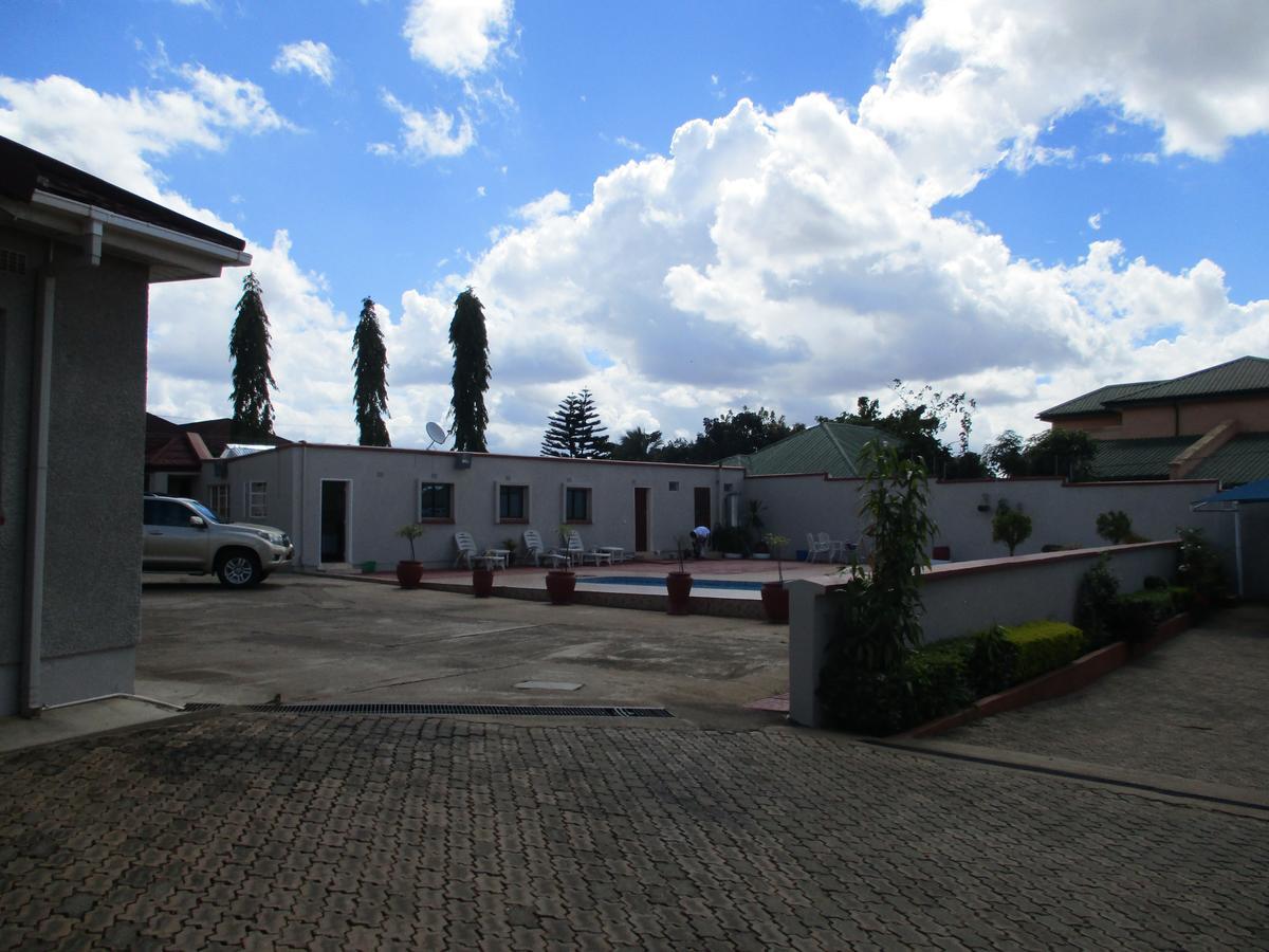 Avon Apartments Лилонгве Экстерьер фото